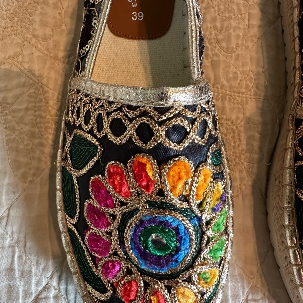Patrizia by Spring Step Black/ Cream Slip-Ons- Size-39, women’s-NEW! Never worn - Picture 2 of 8